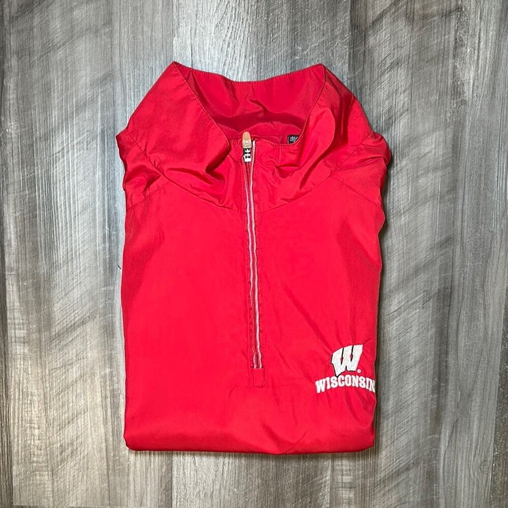 Wisconsin Badgers Antigua Half Sleeve Quarter Zip Mock Windbreaker Pullover - XL